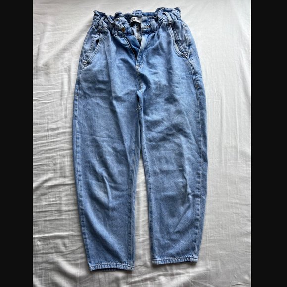 High-Waisted Paperbag Baggy Jeans Z1975, Light Blue, Size 4 - Picture 4 of 5